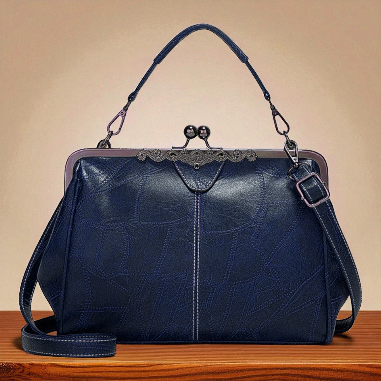 Bolso vintage con candado con llave