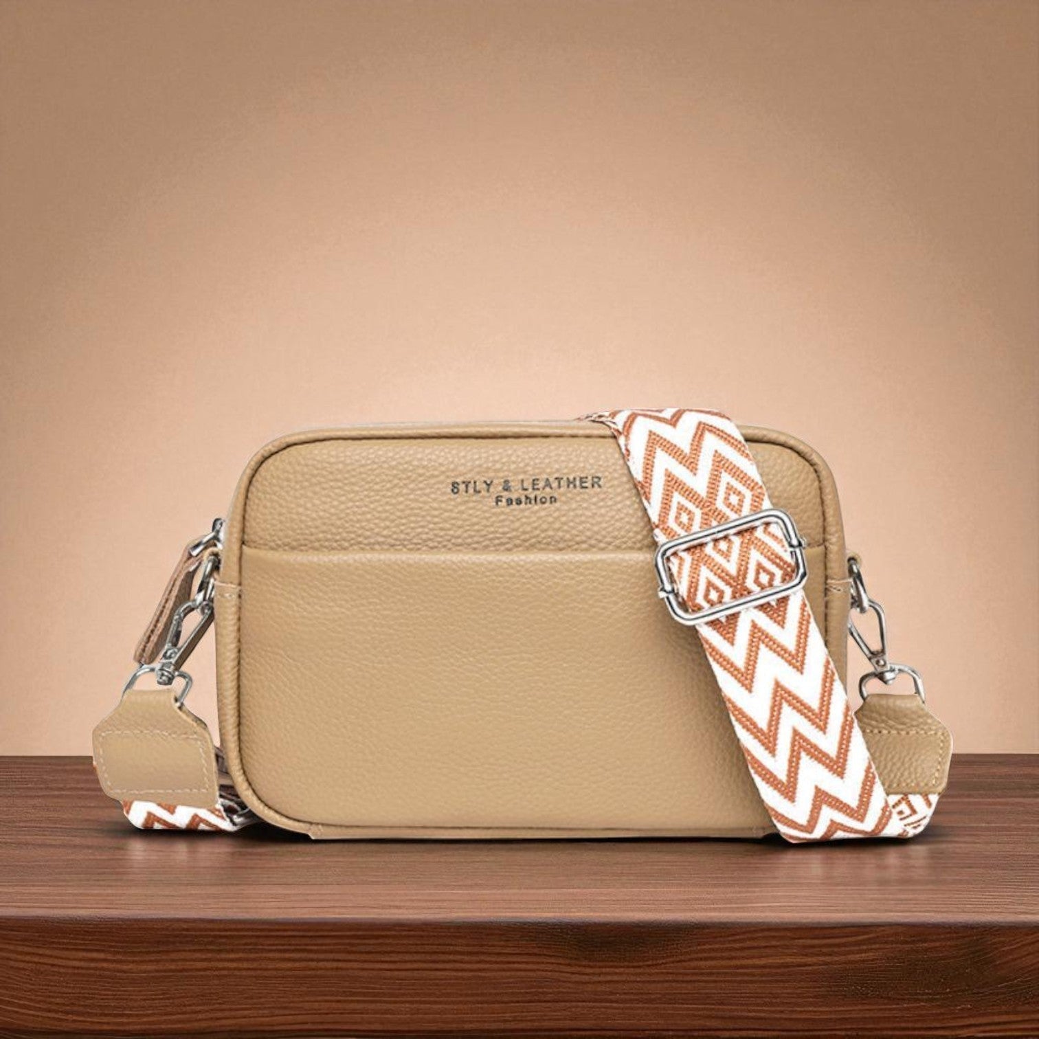 Blah's Grace | Cartera de mano para mujer de tamaño preciso