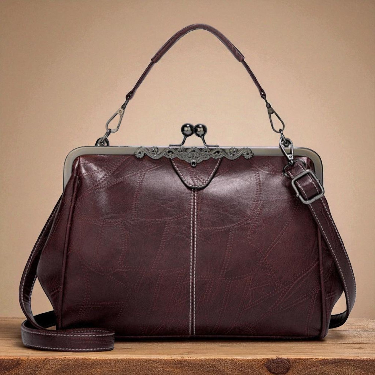 Bolso vintage con candado con llave