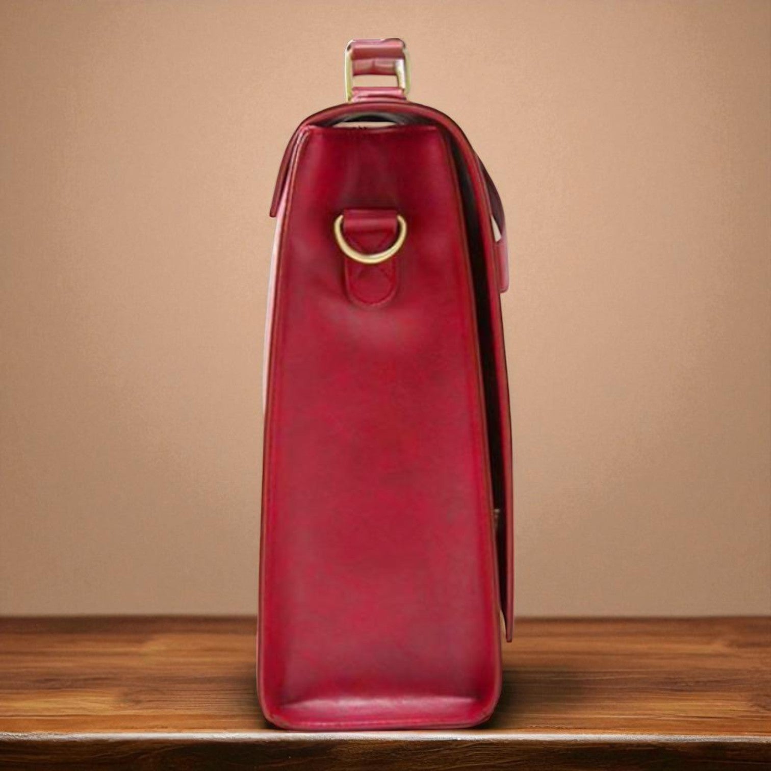 Mochila para mujer con adorno en forma de tira